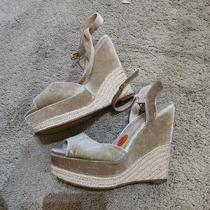 Tan wedges